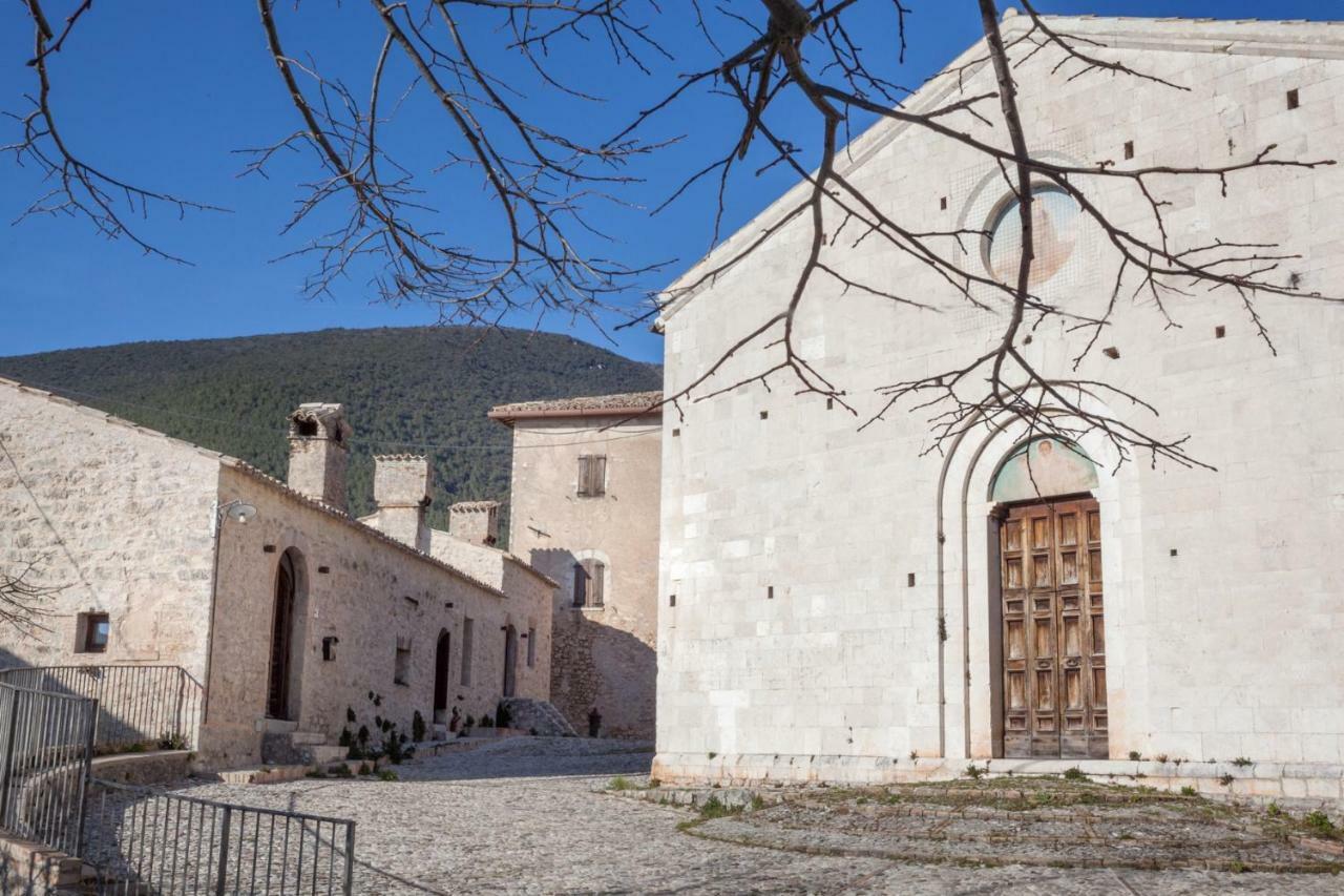 Il Castello Di Campello Aparthotel Campello sul Clitunno Exterior photo