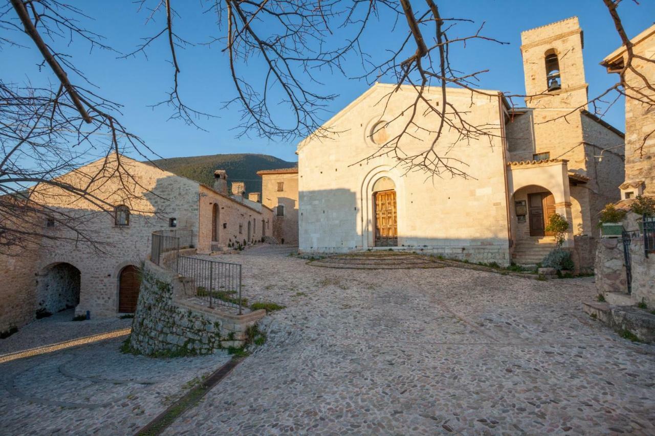 Il Castello Di Campello Aparthotel Campello sul Clitunno Exterior photo